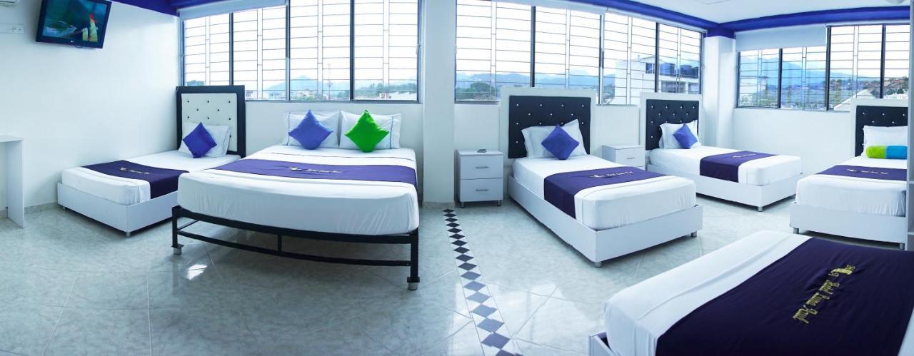 Hotel Luna Azul Florencia  Zewnętrze zdjęcie